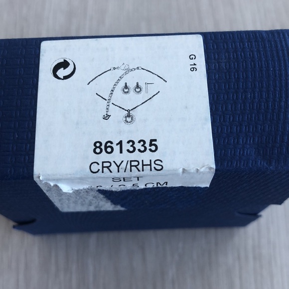 Swarovski Ladies Necklace and Earring Set. - Picture 2 of 3